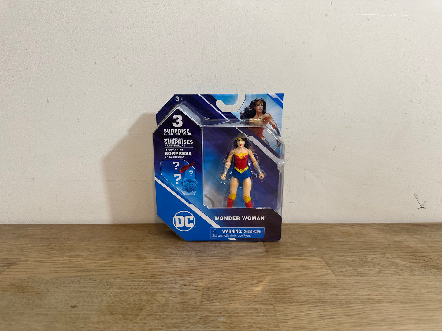 DC Wonder Woman 3 Surprise Accessories Inside!