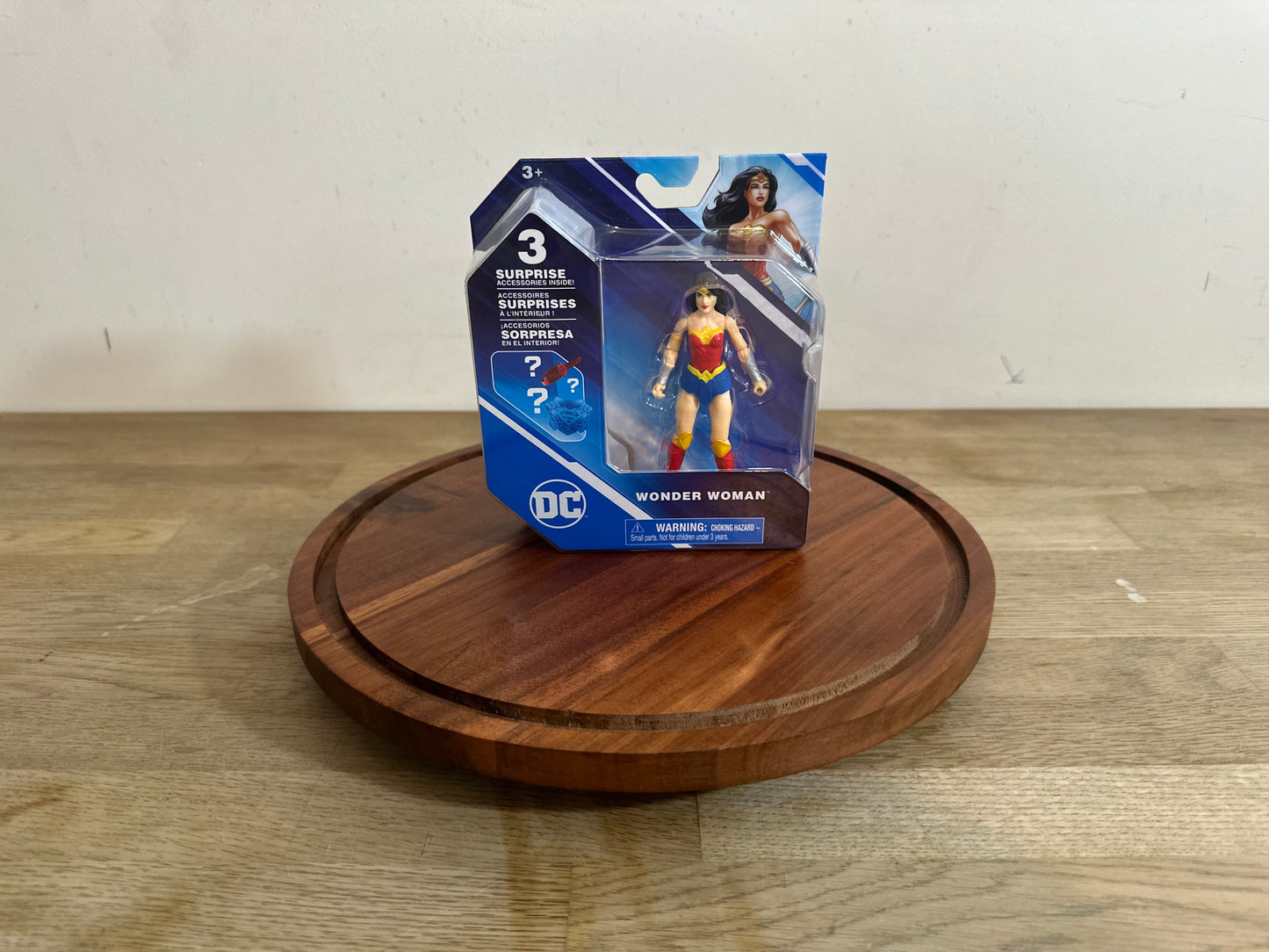 DC Wonder Woman 3 Surprise Accessories Inside!