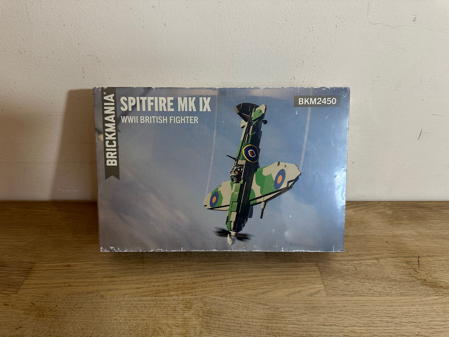 Brickmania Spitfire MK IX WWII British Fighter